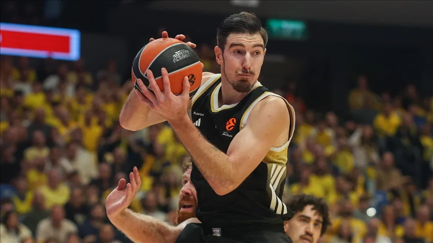 Fransız basketbolcu Nando de Colo yeniden Fenerbahçe’de