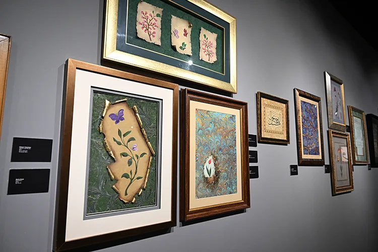 Ebru ve hat sanatkarı Fuat Başar, sanat hayatının 50. yılını geride bıraktı