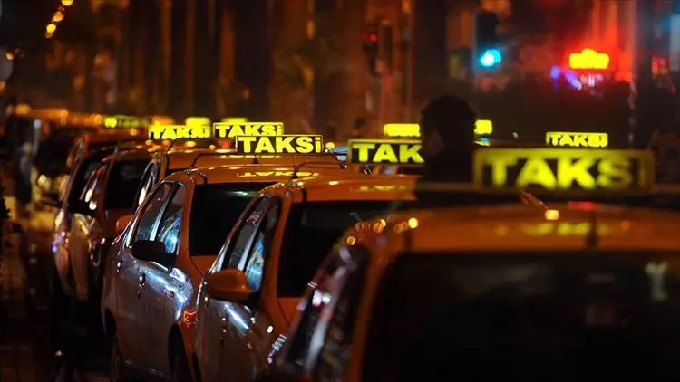 Taksilerde yeni dönem! Artık zorunlu oluyor