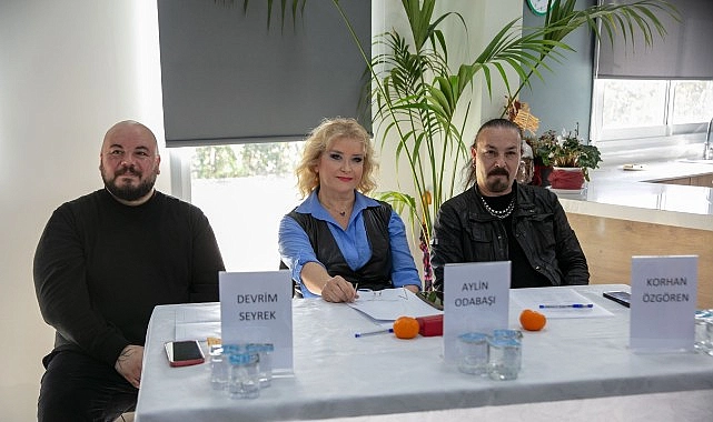 Kendine Güvenen Sesler Güzelbahçe Sağlıklı Yaş Alma Merkezi’nde Yankılandı