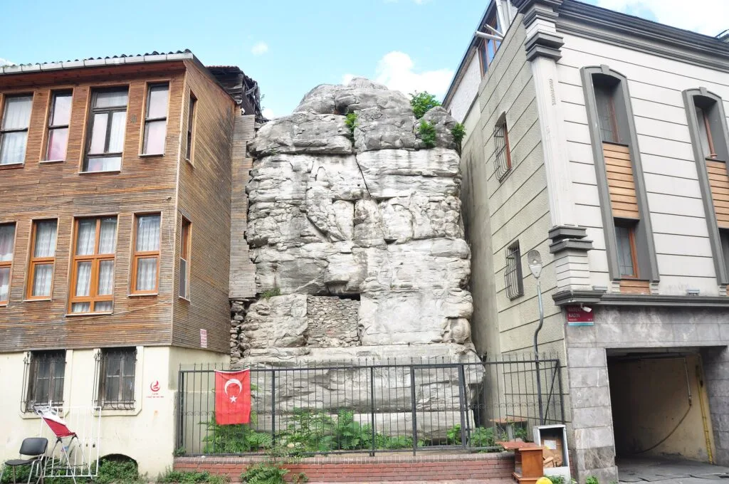 Arcadius Sütunu: “İstanbul’u Besleyen Roma Sütunu”