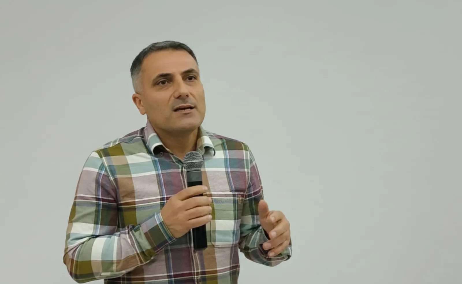 Ben Çağının Çıkmazı “Şeffaflık, Narsisizm ve Kusursuzluğu Aramanın Ötesine Geçmek”