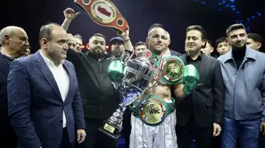 Demir Yumruk Şükrü Altay’dan Üç Kemer Birden