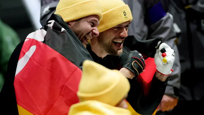 Almanya bobsledde madalya bırakmadı