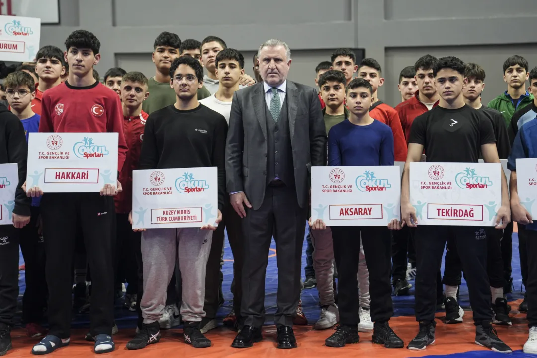 Bakan Bak: Güreşte yeni şampiyonlar istiyoruz