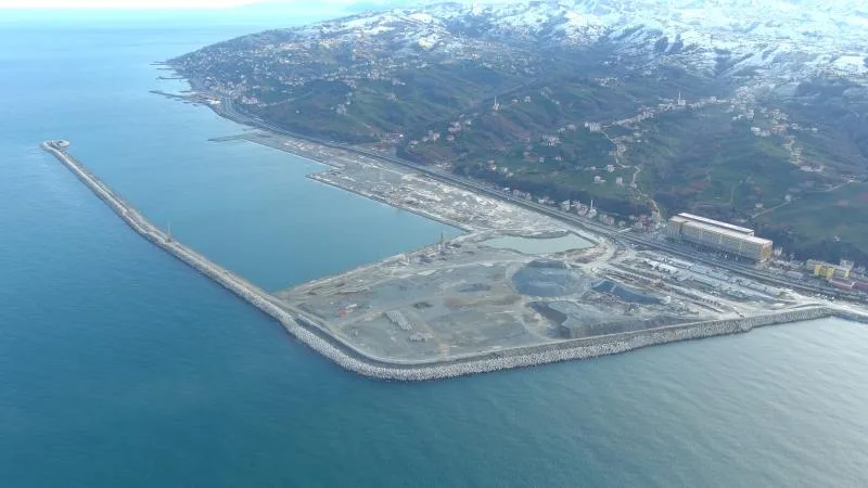 İyidere Lojistik Limanı’nın üst yapısı tamamlanıyor