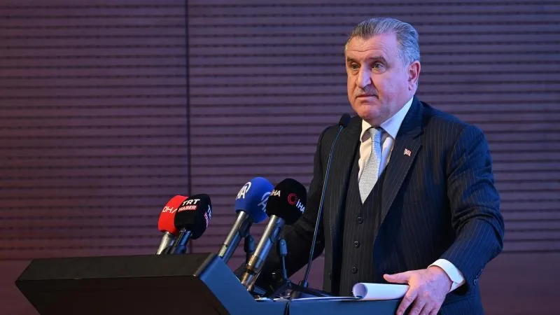 Bakan Bak: 2030 yılına kadar 100 bin yapay zeka girişimcisi yetiştirmeyi hedefliyoruz