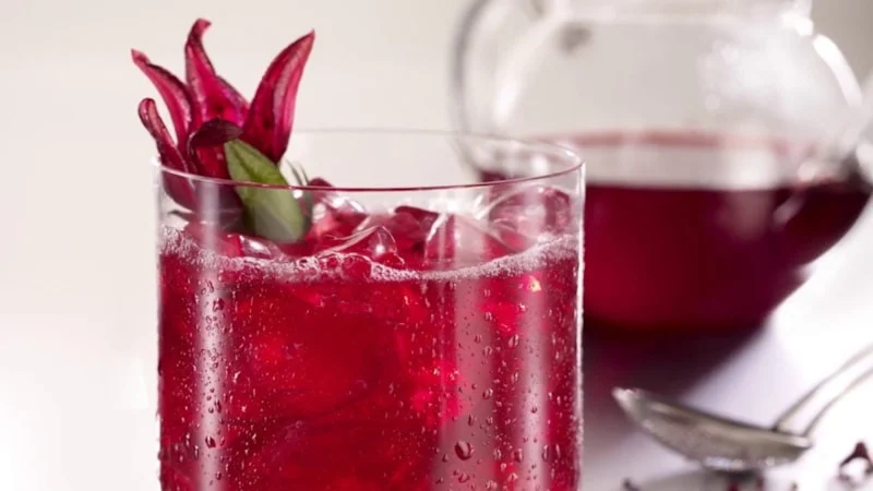 Susatmayan Ramazan içeceği: hibiskus şerbeti