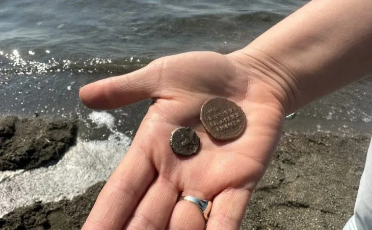 Türkiye’de İznik Gölü’nün çekilmesiyle antik paralar gün yüzüne çıktı