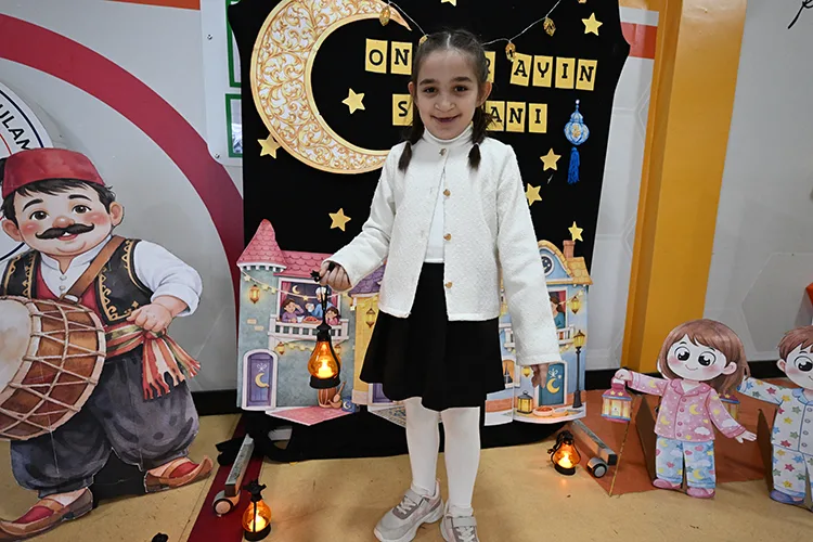 Otizmli Duru dünyasını resimle renklendirdi