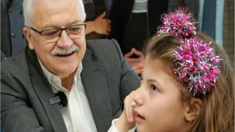 Başkan Deveciler, Çocuklarla Bir Araya Geldi