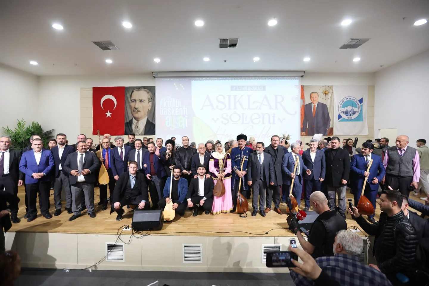 Büyükkılıç, Coşkulu 4. Uluslararası Âşıklar Şöleni’nde Vatandaşlar Ve Âşıklar İle Buluştu