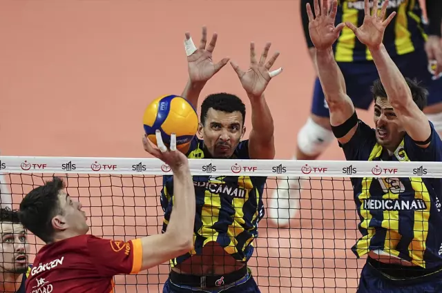 Fenerbahçe, Galatasaray’a set vermedi! 8 maçlık seri sona erdi