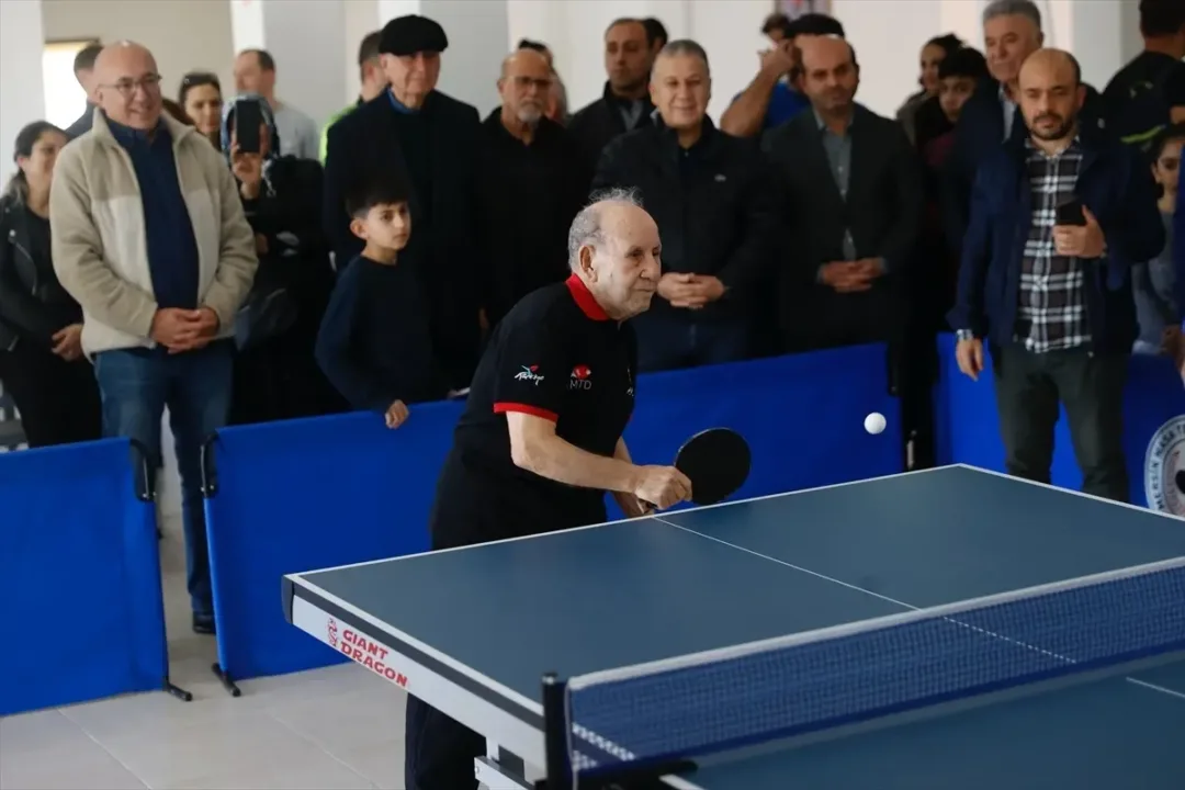 88 Yaşındaki Sporcuya Onur