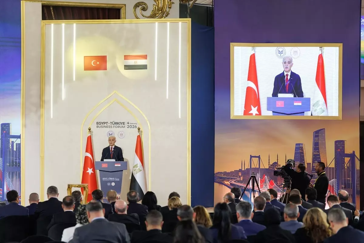 Türk ve Mısırlı iş insanları Kahire’de bir araya geldi