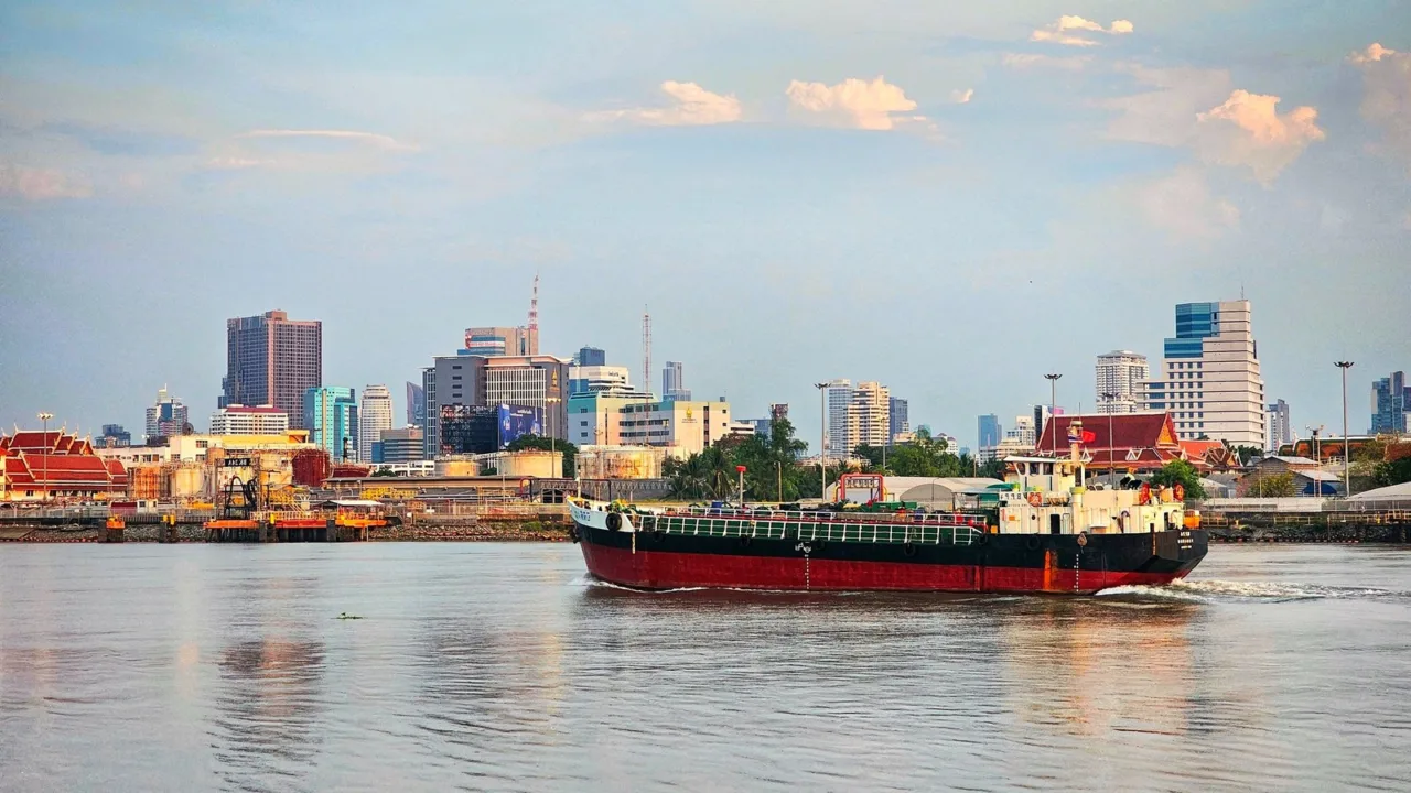  Hürmüz Boğazı’nda 14 Türk gemisi bekliyor