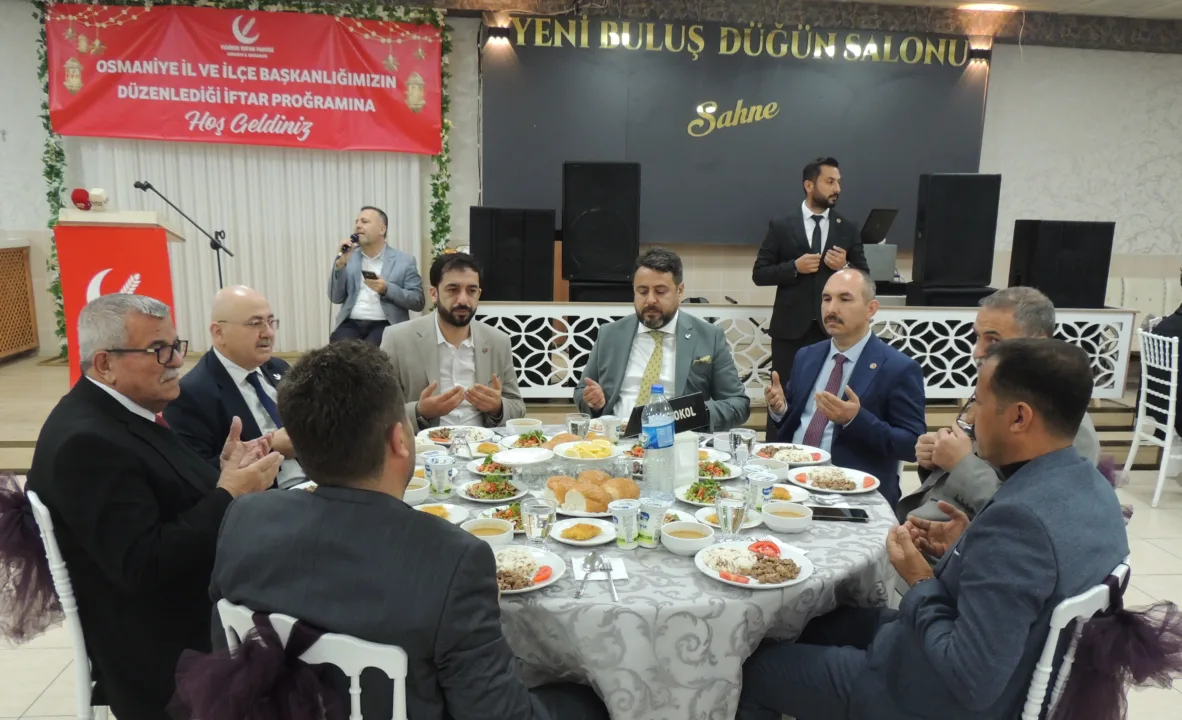 YRP İftar Programında “Birlik ve Değerler” Mesajı Verildi