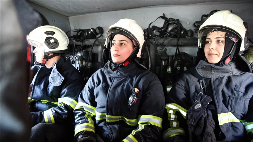 Adana’nın kadın itfaiyecileri özveriyle çalışıyor