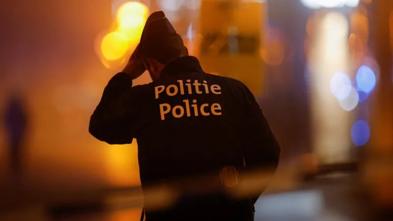 Brüksel’de askerler polisle birlikte devreye gezecek