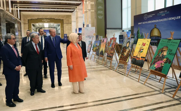 Cumhurbaşkanı Erdoğan ile BM Genel Sekreteri Guterres sergi gezdi