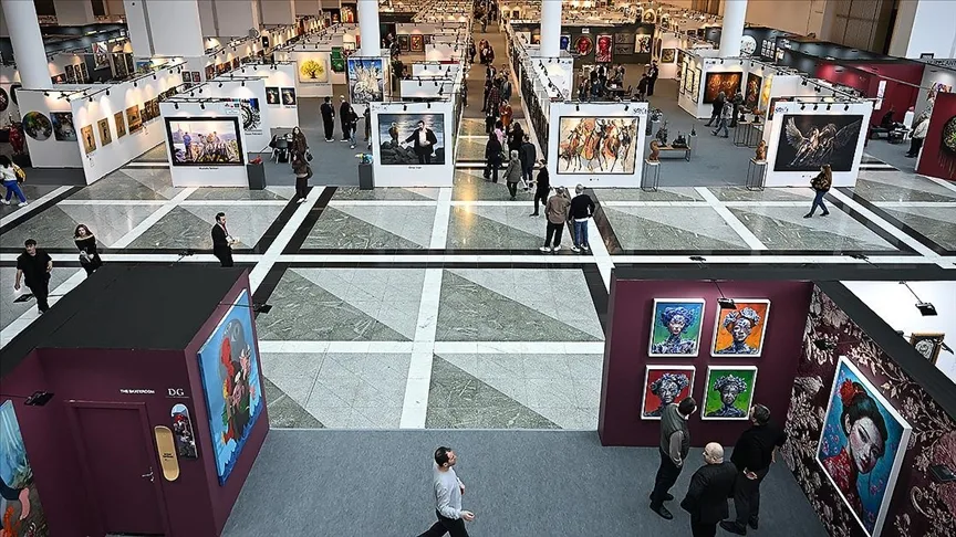 ArtAnkara Uluslararası Çağdaş Sanat Fuarı 12. yılında binin üzerinde sanatçıyla kapılarını açtı