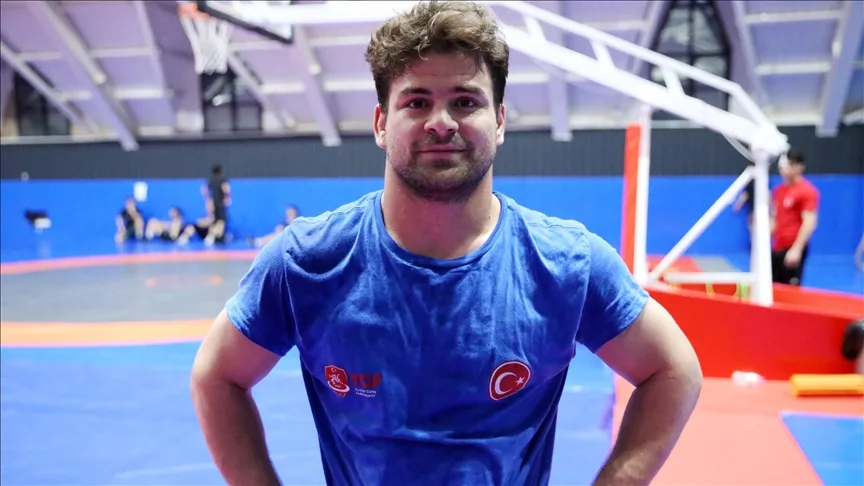 Güreşe ağabeyleri sayesinde başlayan milli sporcunun hedefi Avrupa şampiyonluğu