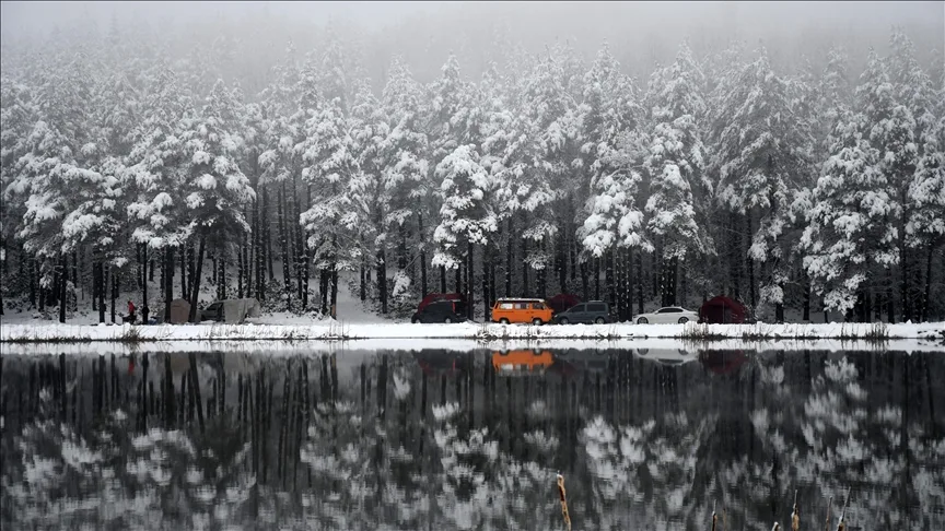Düzce’deki Topuk Yaylası karla kaplandı