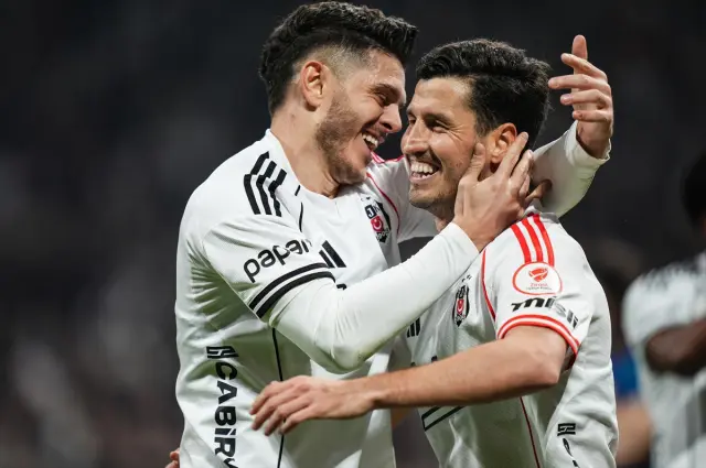 Beşiktaş Galatasaray derbisi öncesi vitesi 5’e taktı