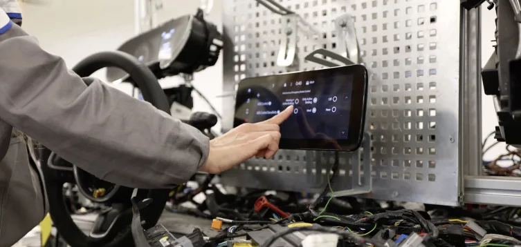 Türkiye’nin yol koşullarına özel “milli” sürüş desteği geliyor