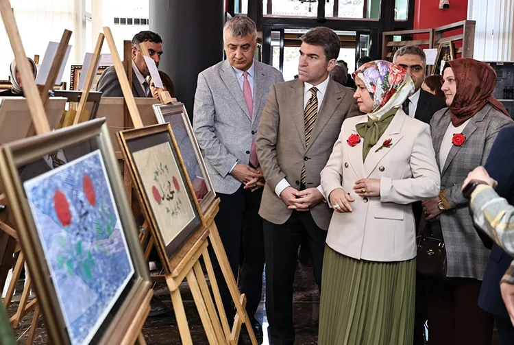 Amasya’da “Sanattan Değere Aşk-ı Nebi” sergisi açıldı