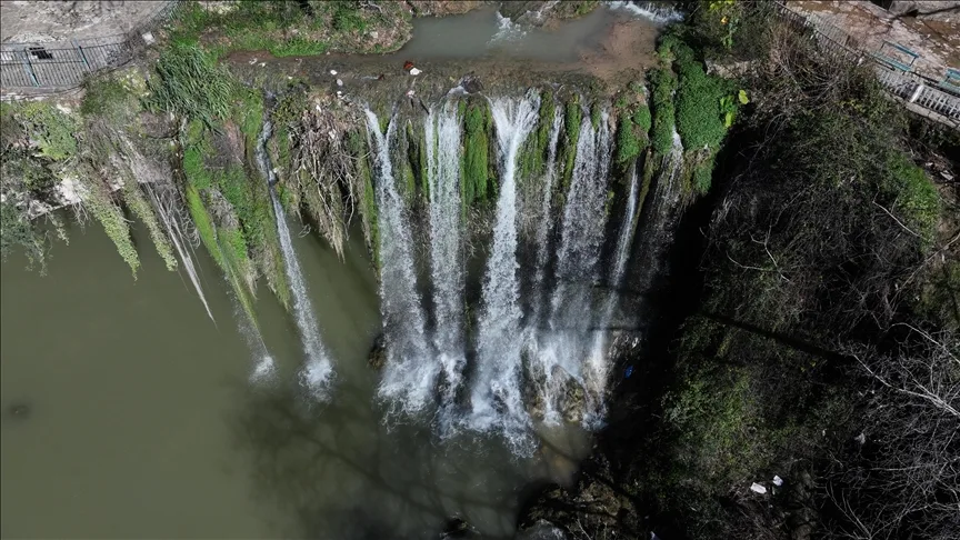 Yağışlar Antalya’da şelale ve akarsuların debisini artırdı