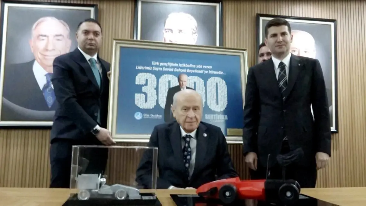 Bahçeli, Ülkü Ocakları’nın geliştirdiği yarış arabalarına isim verdi