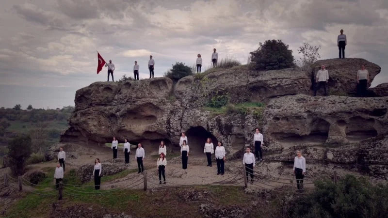 Samsun’da, ‘Çanakkale Şehitlerine’ şiiri koro ile seslendirildi