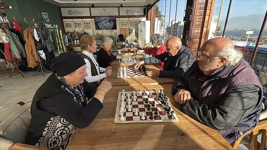 “Saygınlar Kulübü” 65 yaş üstündekilerin buluşma adresi oldu