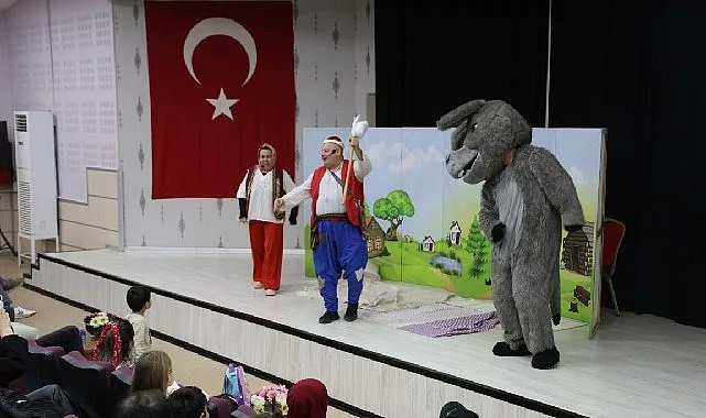 Kartepe’li Çocuklar Tiyatro ve Eğlenceyle Buluştu
