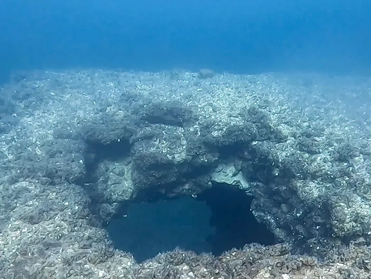 Diyarbakır’da su altındaki yaklaşık 2 bin 400 yıllık tarihi yapılar görüntülendi