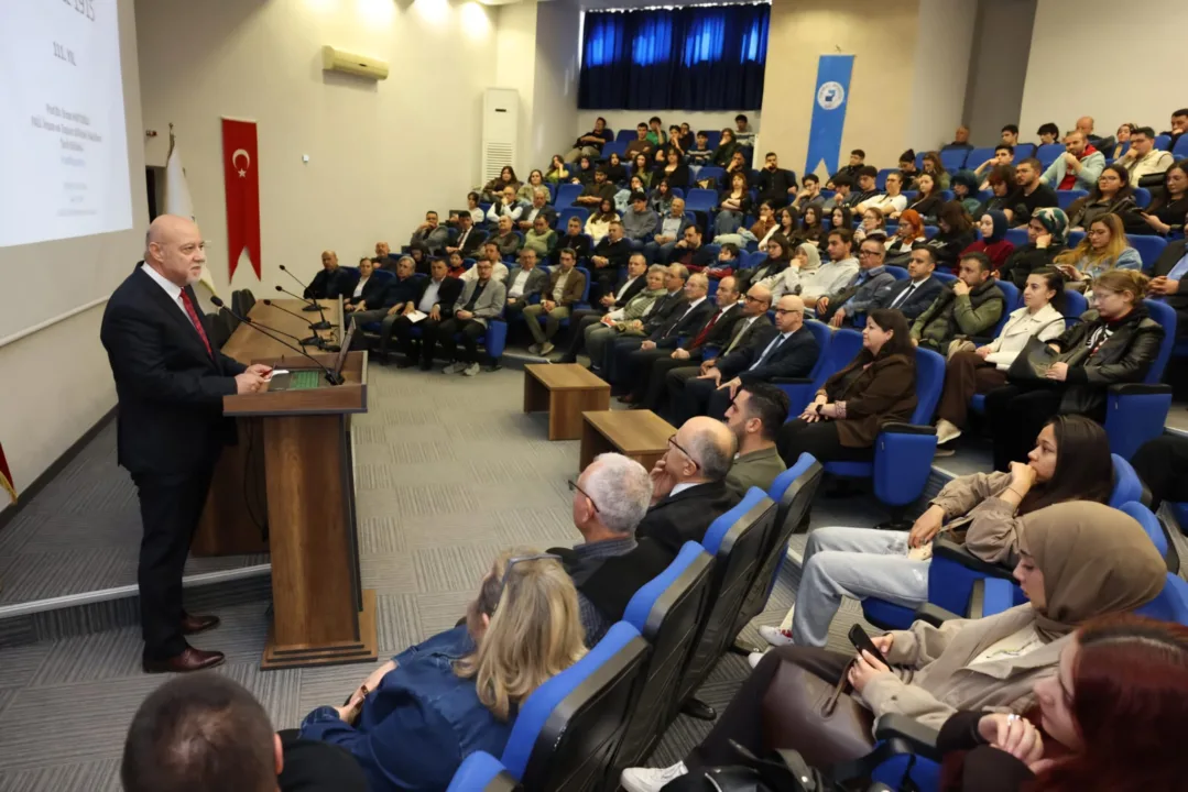 PAÜ’DE Çanakkale Konferansı ve Fotoğraf Sergisi