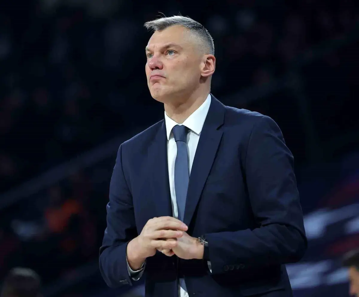 Fenerbahçe Ekibi Dubai’de Mahsur Kaldı
