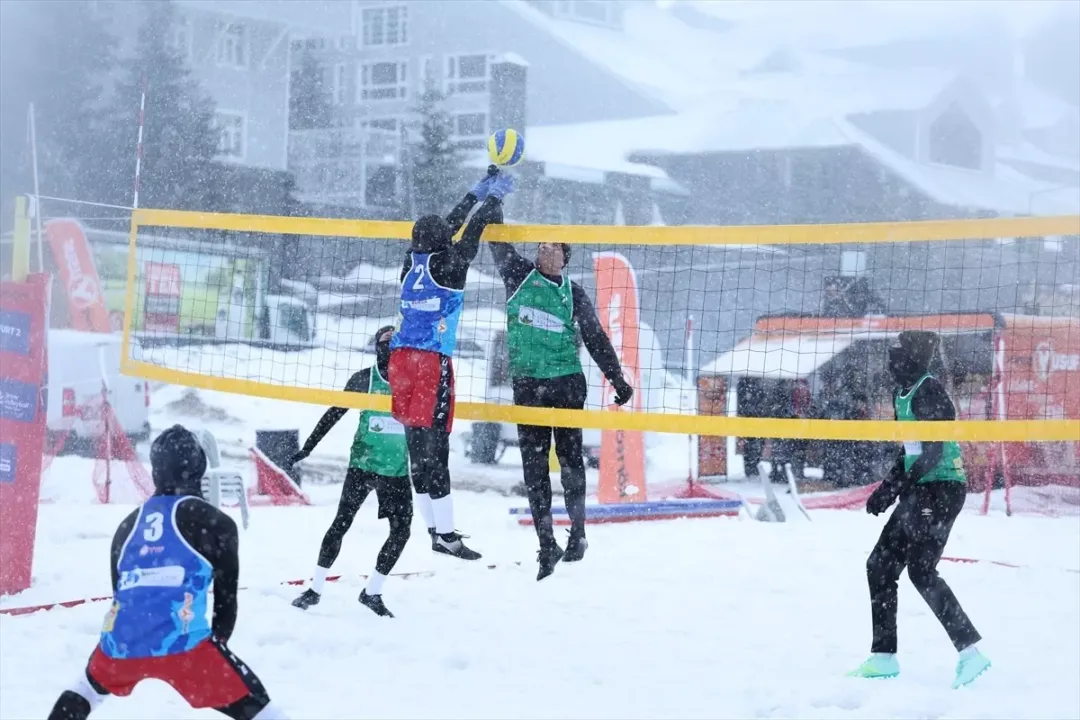 Uludağ’da Kar Voleybolu Dünya Turu Başladı
