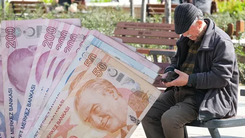 Emekli Olup Çalışanlar İçin Kritik Uyarı.. Maaşınızdan Olmayın!