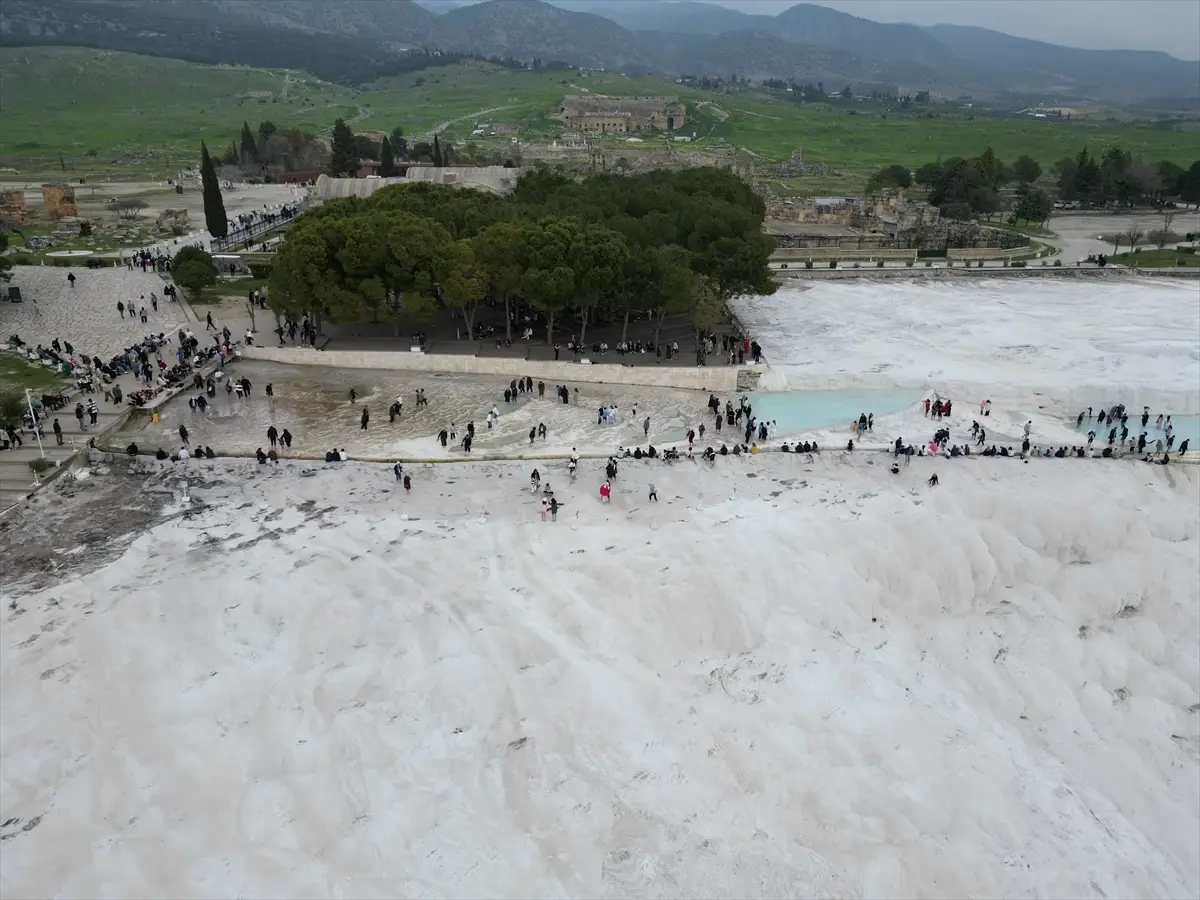Pamukkale’de Bayram Yoğunluğu