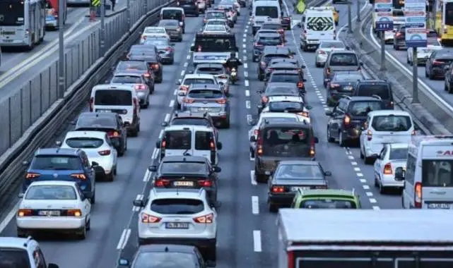 Yola Çıkacaklar Dikkat: Hız Limitleri Değişti Cezalar Katlandı