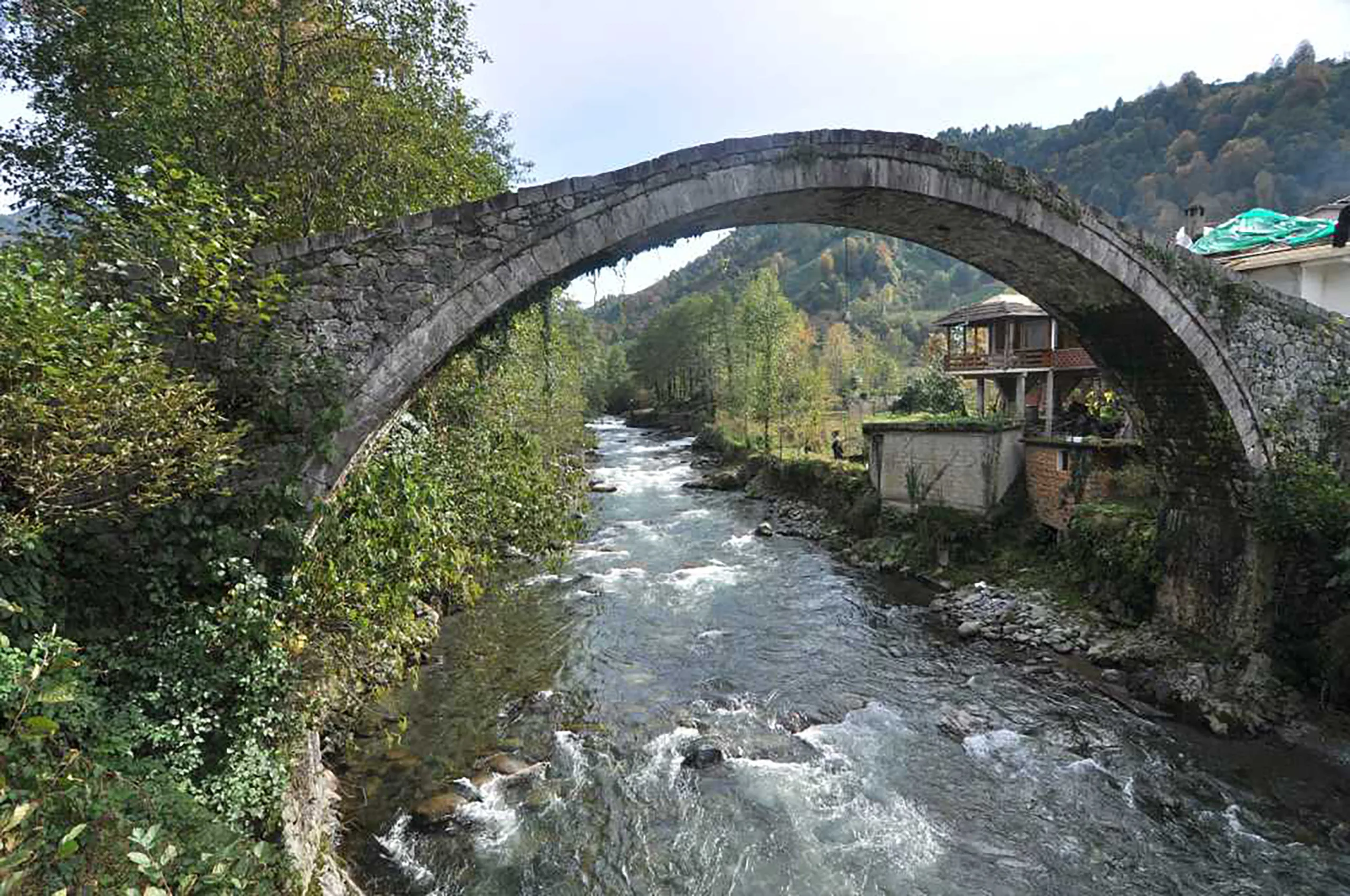 Rize’nin 300 Yıllık Tarihi Köprüsü