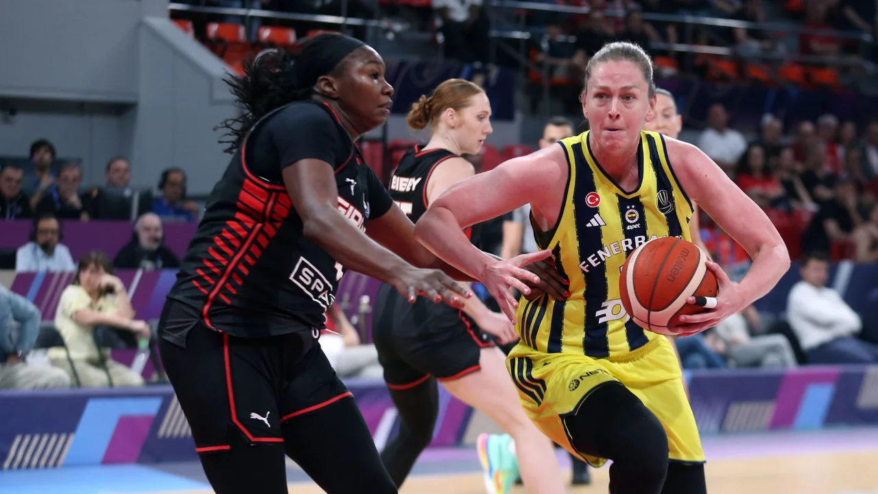 Fenerbahçe Opet, 7. kez finalde.. 3. Avrupa şampiyonluğu için bir adım kaldı