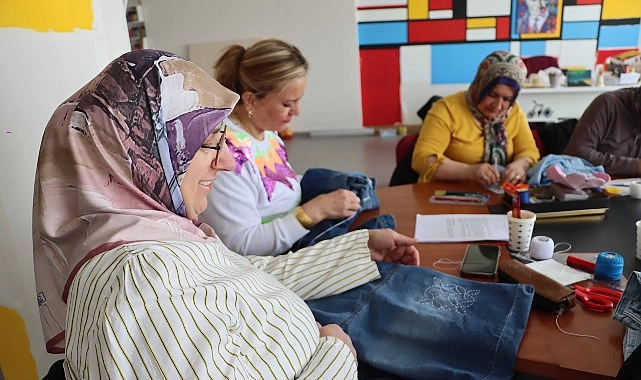 Sashiko atölyesiyle ürünlerini yenilemeyi öğrendiler