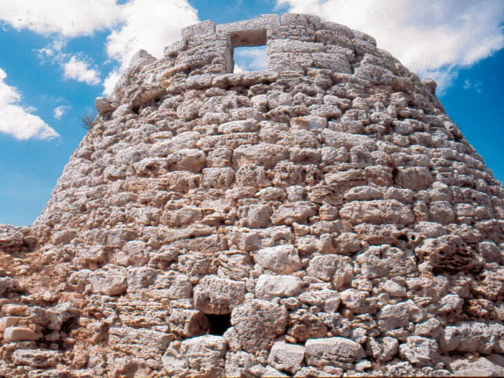 Menorca’nın Talayotları: Kayıp Bir Akdeniz Taş Uygarlığının Sırrı