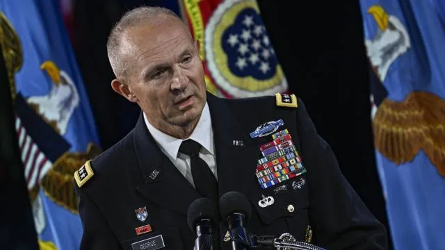 ABD Savunma Bakanlığı: Kara Kuvvetleri Komutanı George derhal emekli olacak