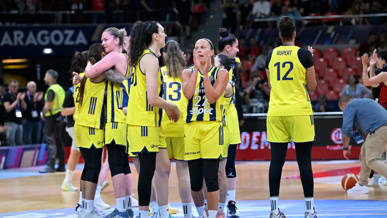 Kadın basketbolunun zirvesinde Türk derbisi