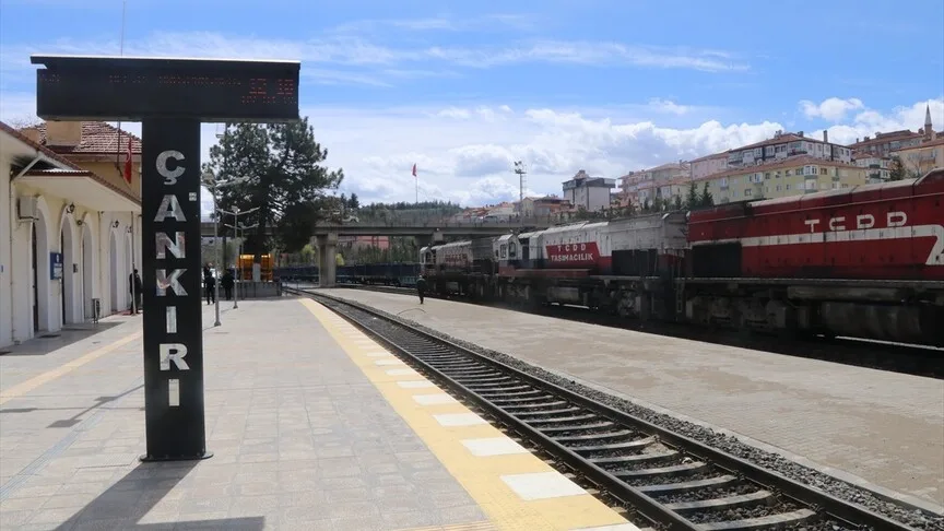 Turistik Tuz Ekspresi’nin yeni sezonda 6 bin ziyaretçiyi Çankırı’ya taşıması bekleniyor