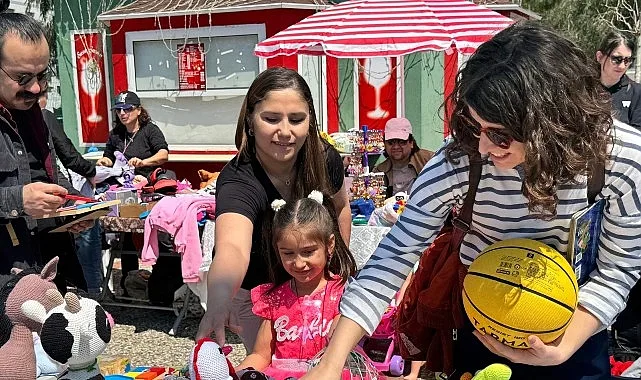 Karşıyaka’da ‘Çocuklar için 2. El Pazarı’na büyük ilgi